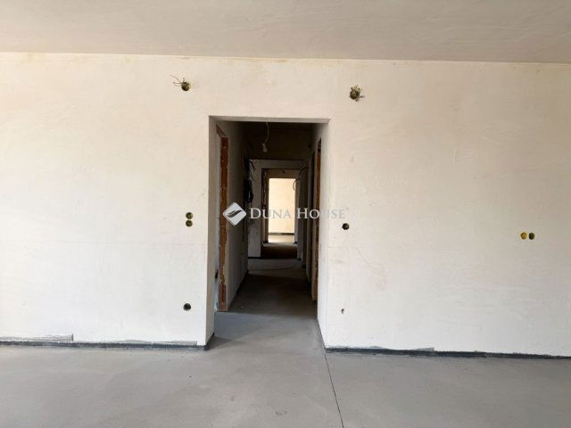 Eladó üzlethelyiség, Szadán 89.99 M Ft, 1 szobás