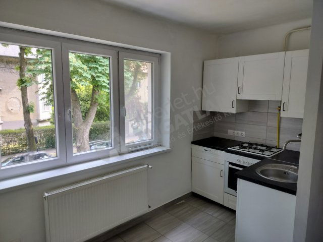 Kiadó téglalakás, albérlet, Budapesten, II. kerületben