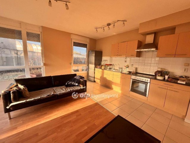 Eladó téglalakás, Budapesten, XXI. kerületben 99.9 M Ft