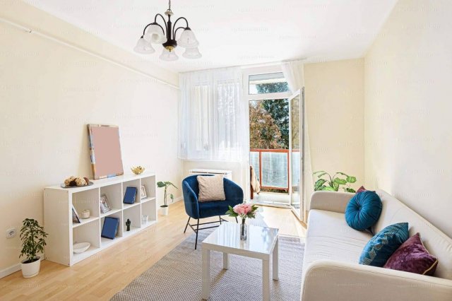 Eladó téglalakás, Keszthelyen 43.5 M Ft, 2 szobás