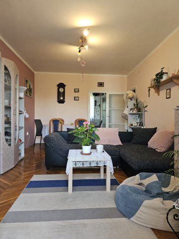 Eladó téglalakás, Székesfehérvárott 43.99 M Ft, 2+1 szobás