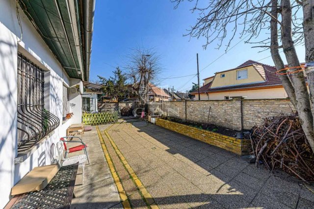 Eladó ikerház, Budapesten, X. kerületben 88 M Ft, 1 szobás