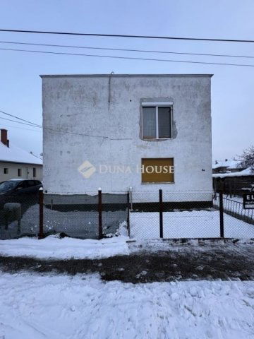Eladó családi ház, Gyálon 61.9 M Ft, 2 szobás