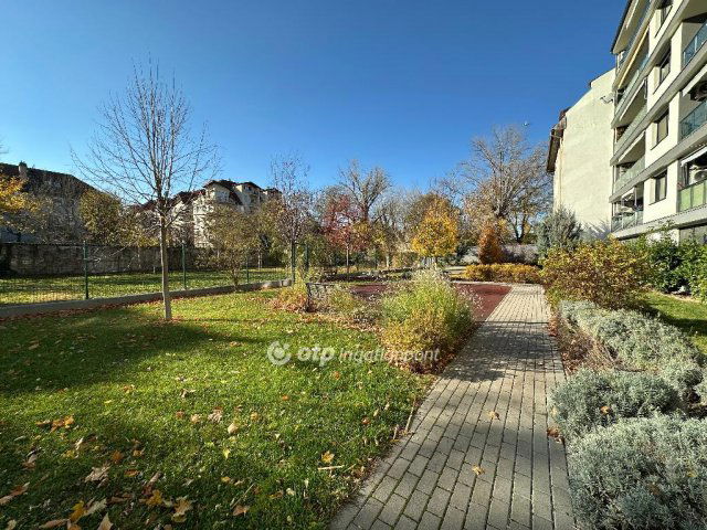 Eladó téglalakás, Budapesten, XIV. kerületben 135 M Ft, 3 szobás