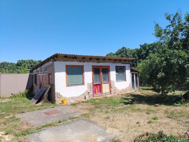 Eladó nyaraló, Kaposváron, Galagonya utcában 31.5 M Ft