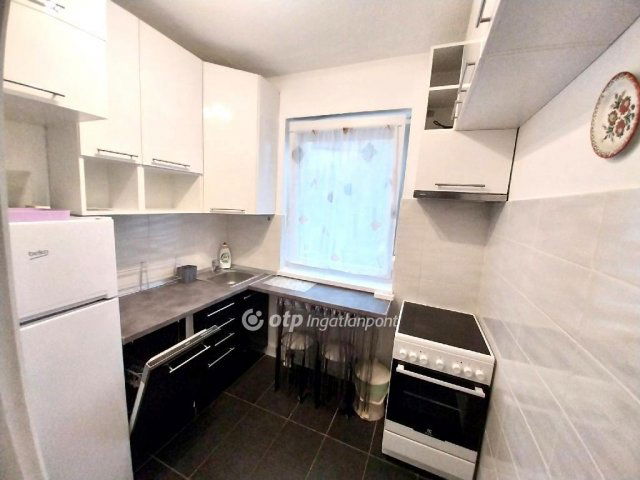 Kiadó téglalakás, albérlet, Nyíregyházán 170 E Ft / hó