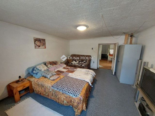 Eladó családi ház, Baján 25.5 M Ft, 3 szobás