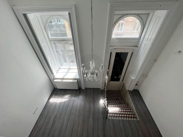 Eladó téglalakás, Budapesten, VI. kerületben 61.99 M Ft