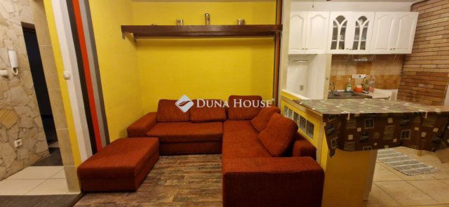 Eladó téglalakás, Fonyódon 57 M Ft, 3 szobás