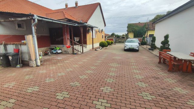 Eladó családi ház, Nyírcsaholyon 49.99 M Ft, 3 szobás