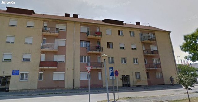 Eladó panellakás, Várpalotán 24.9 M Ft, 2 szobás