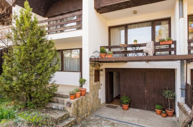 Eladó sorház, Siófokon 99 M Ft, 9 szobás / költözzbe.hu