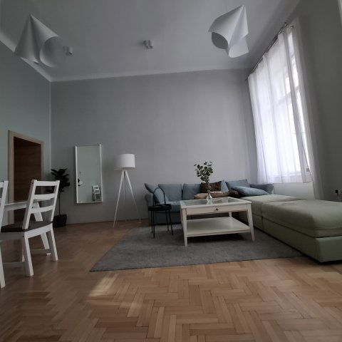 Kiadó téglalakás, albérlet, V. kerületben, Váci utcában