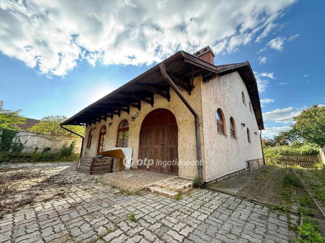 Eladó családi ház, Miskolcon 99 M Ft, 6 szobás