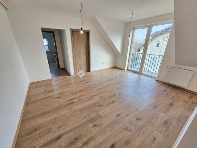 Eladó téglalakás, Üllőn 53 M Ft, 2 szobás