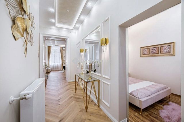 Eladó téglalakás, Budapesten, VI. kerületben 189 M Ft