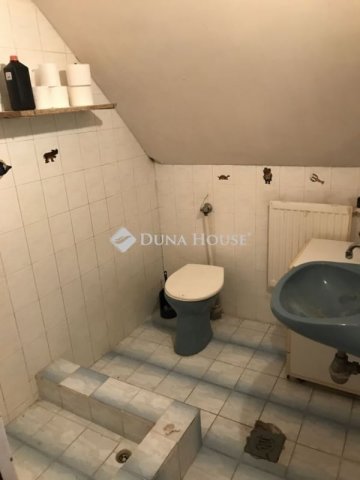 Eladó családi ház, Iszkaszentgyörgyön 83.9 M Ft, 5 szobás