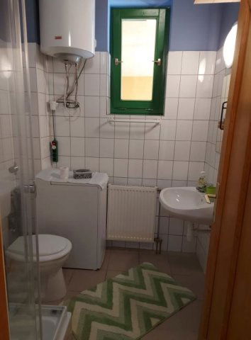 Kiadó téglalakás, albérlet, Pécsett, Könyök utcában