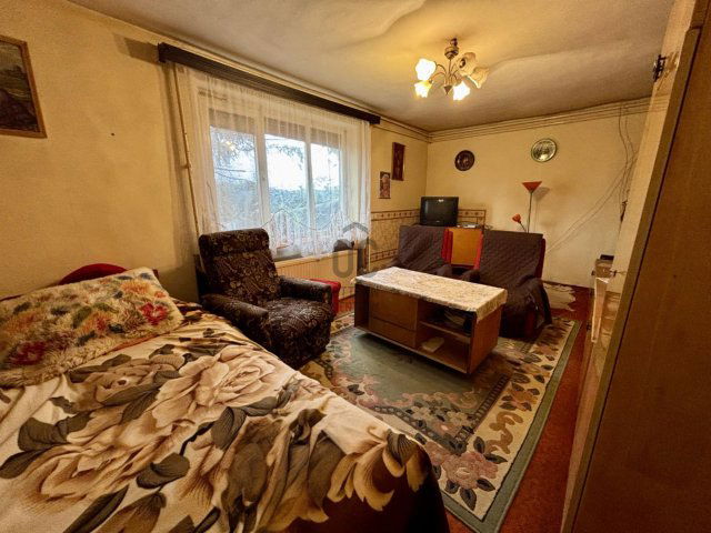 Eladó családi ház, Zsombón 19.9 M Ft, 2 szobás