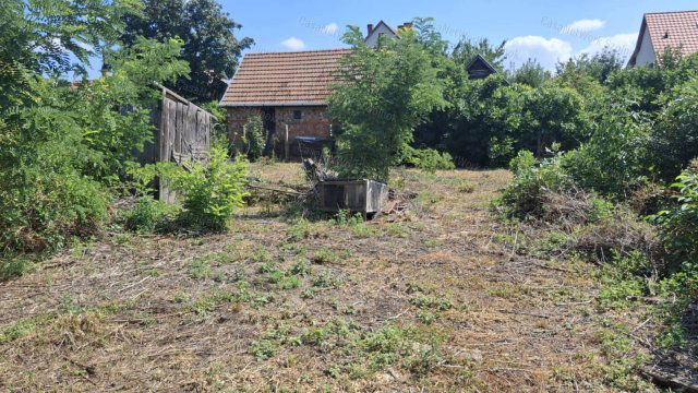 Eladó telek, Szolnokon 14 M Ft / költözzbe.hu