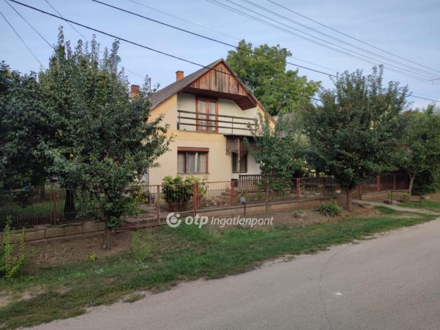 Eladó családi ház, Gárdonyban 88 M Ft, 4+1 szobás