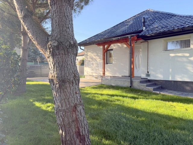 Eladó ikerház, Zalaegerszegen 94.99 M Ft, 3 szobás