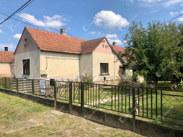 Eladó családi ház, Iklódbördőcén 14.9 M Ft, 4 szobás