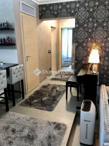 Eladó családi ház, Vecsésen 245 M Ft, 5 szobás