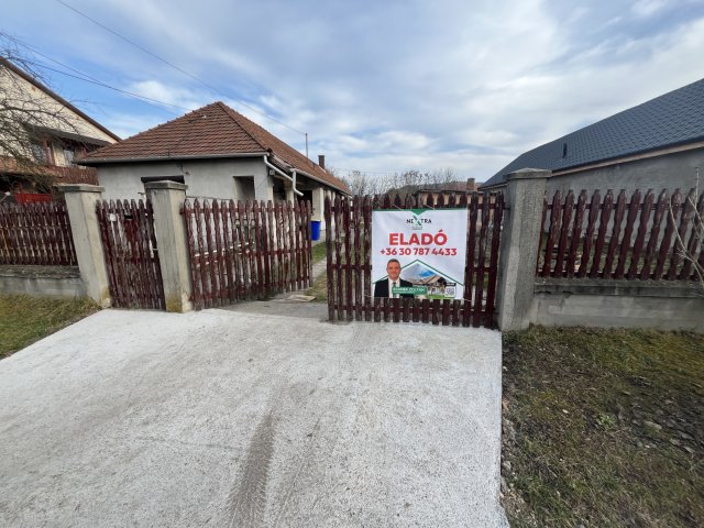 Eladó családi ház, Sajószentpéteren 22.9 M Ft, 3 szobás