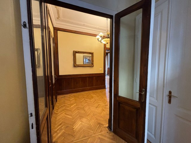 Eladó téglalakás, VII. kerületben, Wesselényi utcában