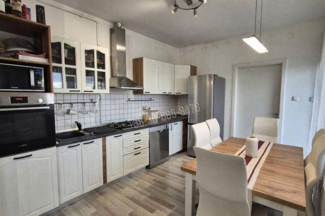 Eladó téglalakás, Taksonyon 75.9 M Ft, 3 szobás