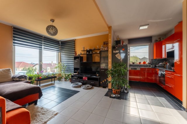 Eladó családi ház, Pétfürdőn 139.9 M Ft, 3 szobás