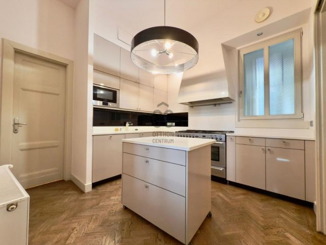 Eladó téglalakás, Budapesten, V. kerületben 480 M Ft, 4 szobás