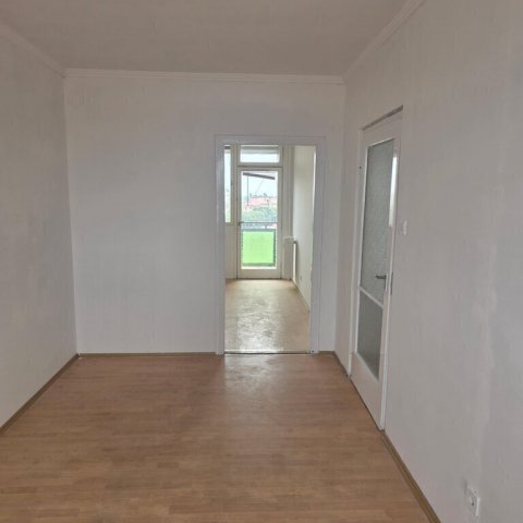 Eladó panellakás, Debrecenben 54.8 M Ft, 2+1 szobás