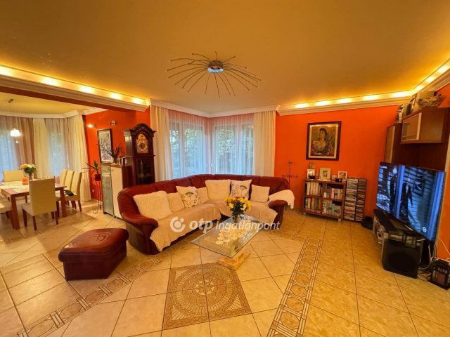 Eladó családi ház, Nyíregyházán 114.9 M Ft, 4 szobás