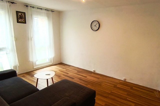 Kiadó panellakás, albérlet, Pécsett, Ifjúság útján