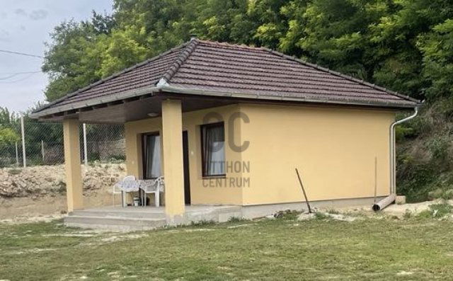 Eladó családi ház, Enyingen 24.99 M Ft, 1 szobás