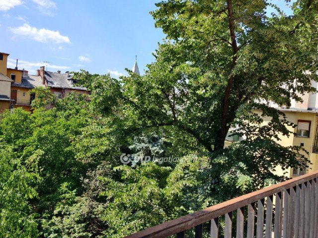 Eladó téglalakás, Budapesten, XI. kerületben 100 M Ft, 2 szobás