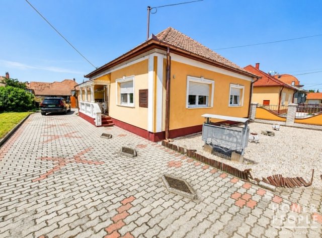 Eladó családi ház, Mórahalmon 79.5 M Ft, 3+1 szobás