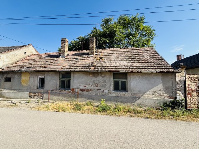 Eladó családi ház, Nagykőrösön 4.8 M Ft, 2 szobás