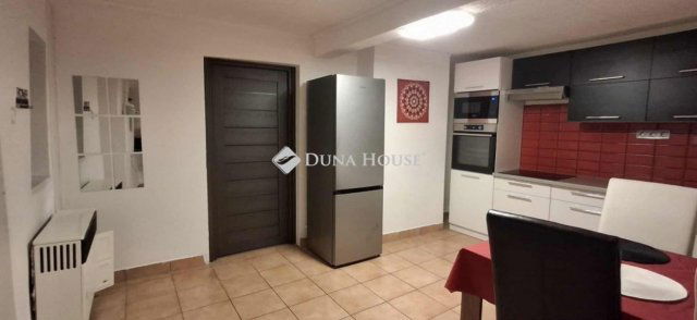 Eladó családi ház, Zsákán 15.6 M Ft, 2 szobás