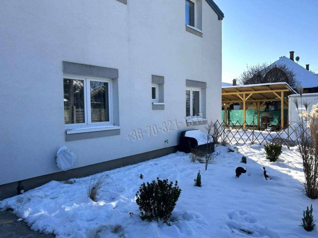 Eladó téglalakás, Nagytarcsán 84.7 M Ft, 3 szobás