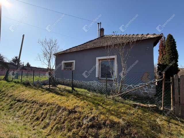 Eladó családi ház, Szalapán 7.5 M Ft, 2 szobás