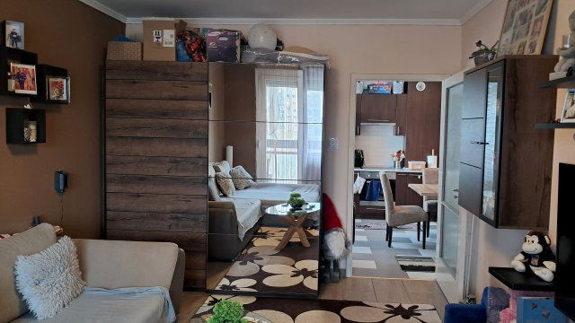 Eladó panellakás, Szolnokon 37.9 M Ft, 3 szobás