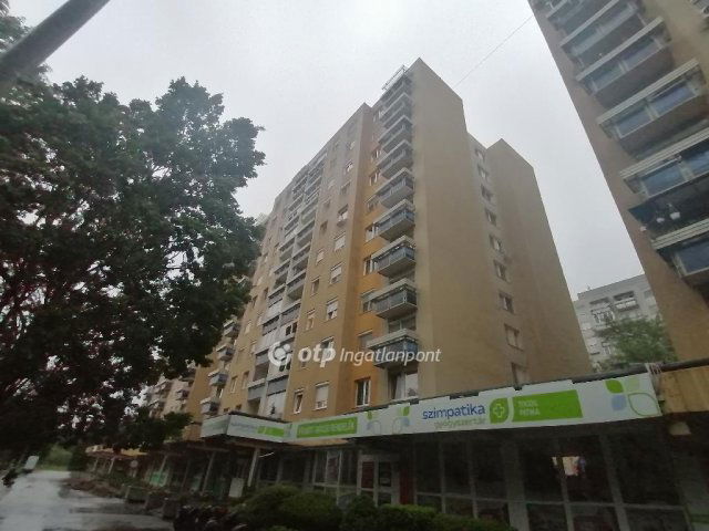 Eladó panellakás, Debrecenben 61.9 M Ft, 2 szobás
