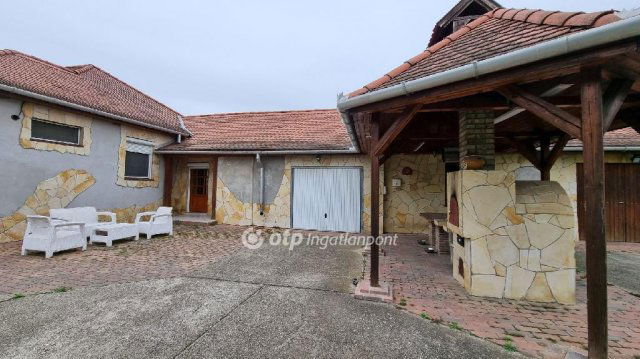 Eladó családi ház, Balmazújvárosban 79 M Ft, 3 szobás
