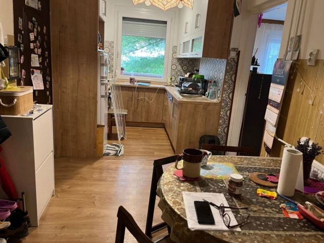 Eladó téglalakás, Hévízen 79.9 M Ft, 2+2 szobás