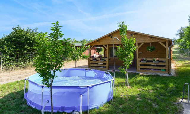 Eladó nyaraló, Kápolnásnyéken 54.5 M Ft, 1+1 szobás