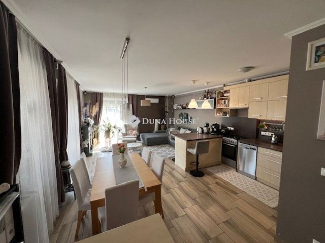 Eladó családi ház, Helvécián 89.9 M Ft, 4 szobás