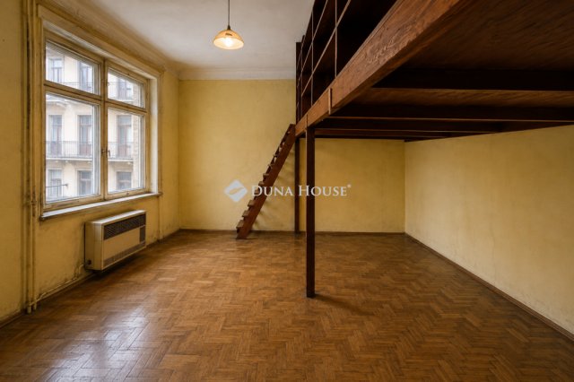 Eladó téglalakás, Budapesten, V. kerületben, Múzeum körúton